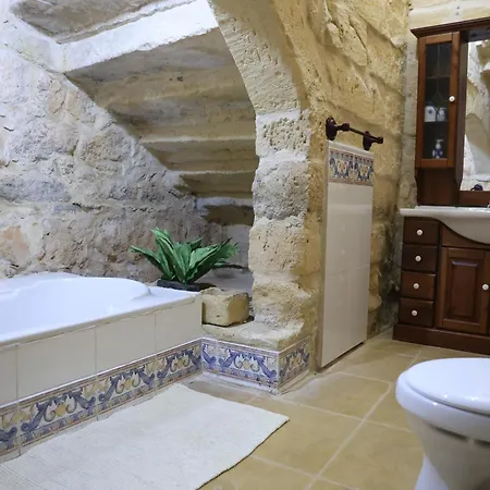 Rustic Xaghra Farmhouse With Pool, Garden & Bbq * Xagħra