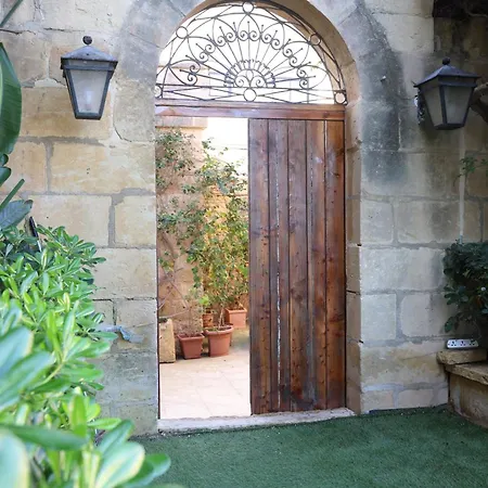 Rustic Xaghra Farmhouse With Pool, Garden & Bbq Σπίτι διακοπών *