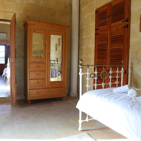 Σπίτι διακοπών Rustic Xaghra Farmhouse With Pool, Garden & Bbq Xagħra