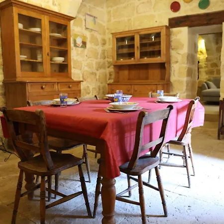 Rustic Xaghra Farmhouse With Pool, Garden & Bbq Σπίτι διακοπών