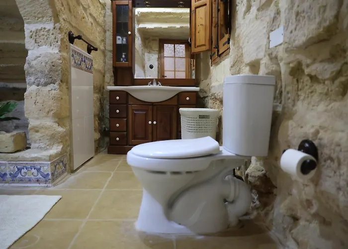 Nyaraló Charming With Pool, Garden & Spacious, Gozo By 360 Estates *