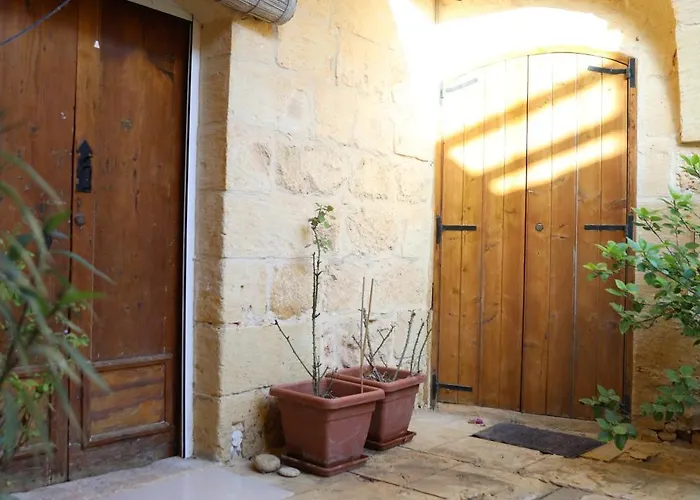 Nyaraló Charming With Pool, Garden & Spacious, Gozo By 360 Estates *