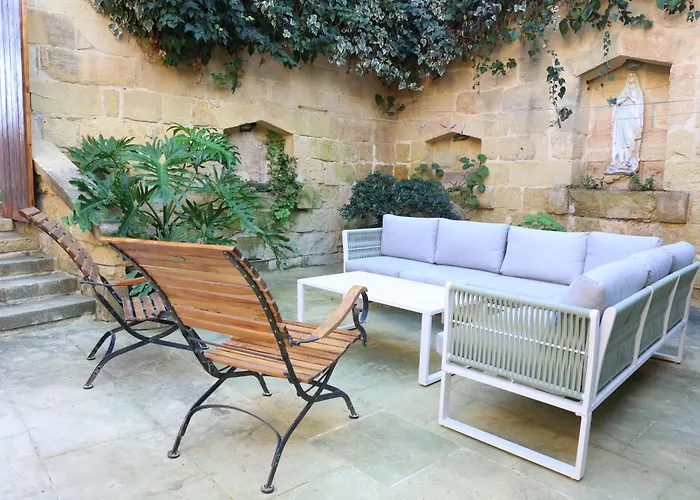 Nyaraló Charming With Pool, Garden & Spacious, Gozo By 360 Estates *